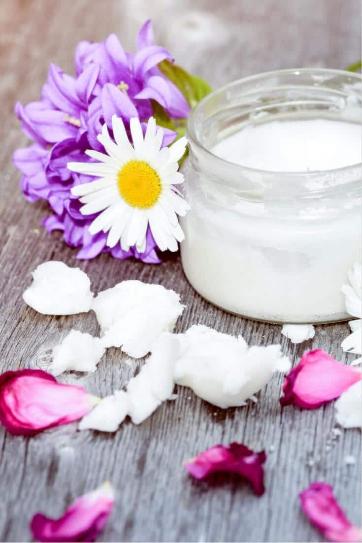 Natural coconut oil cold sore treatment