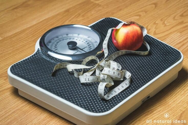 Thermogenic supplements often have a bad, sometimes dangerous connotation. That’s because they can contain stimulants that can cause anxiety and even lethal heart attacks. The good news is there’s natural thermogenic supplements and food you can safely consume to burn fat.